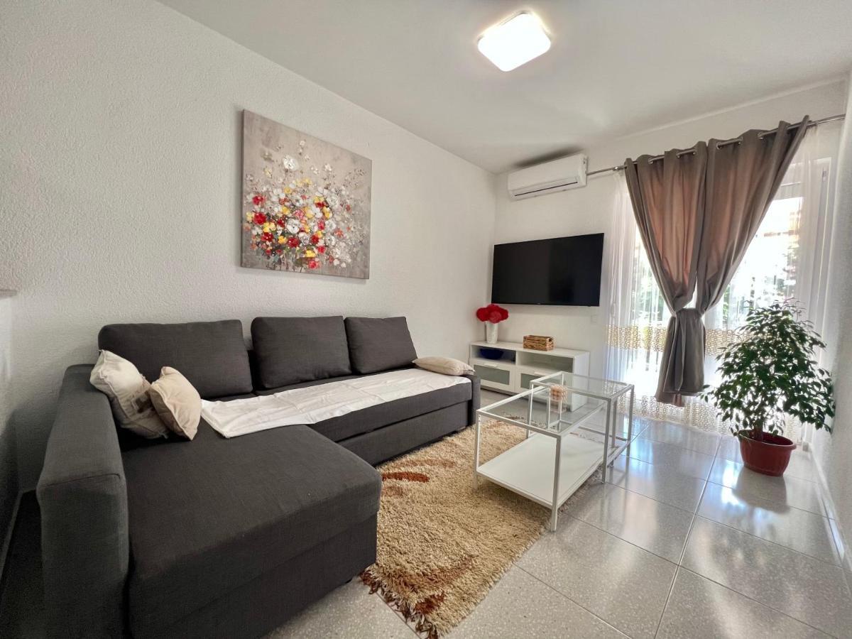 Ana Apartment