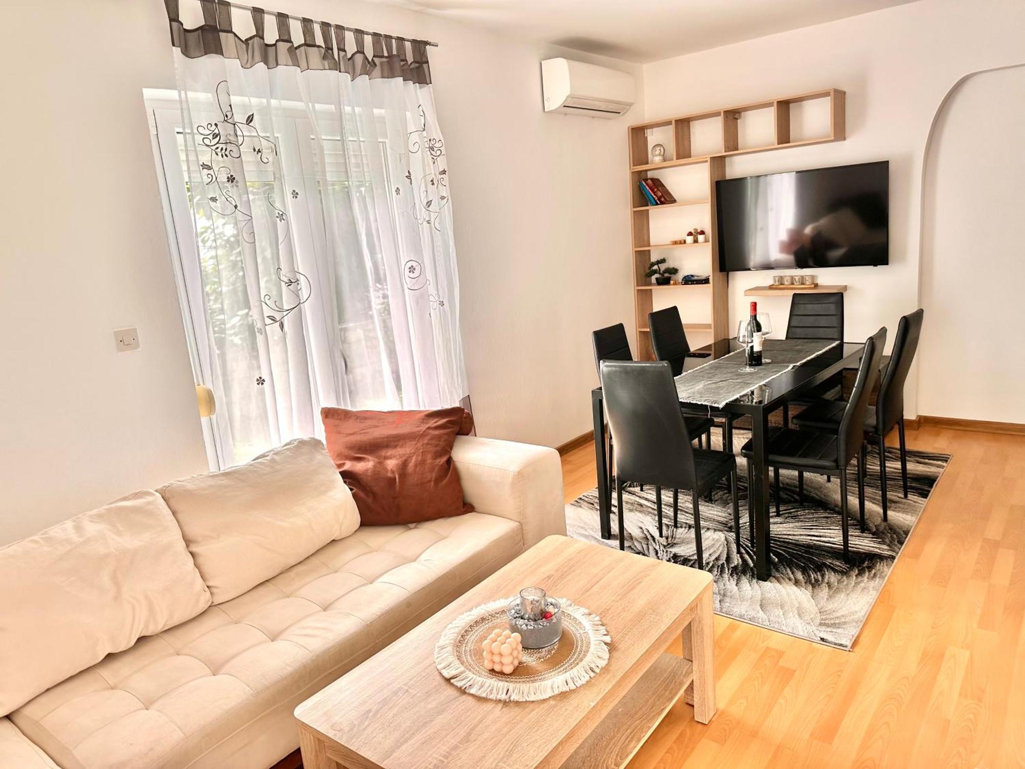 Ana Apartment